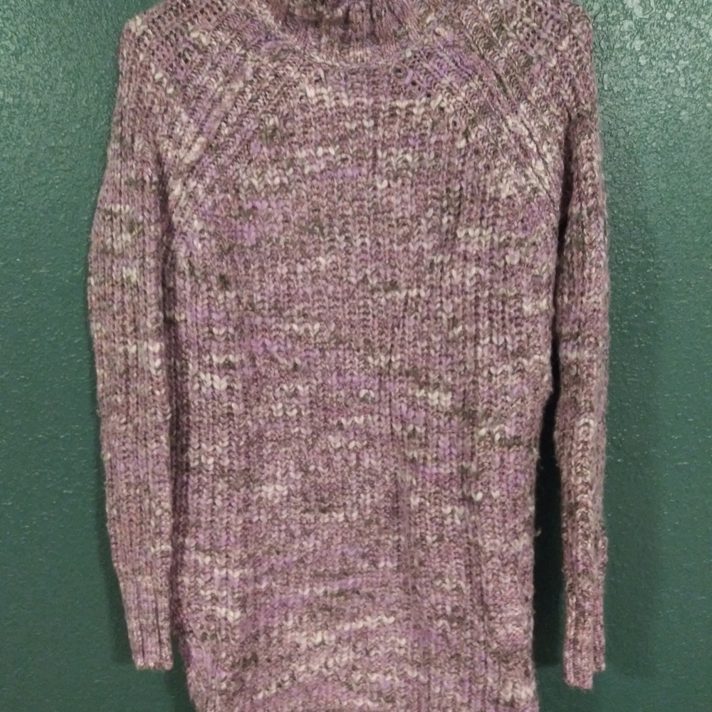 Ruff Hewn size small purple sweater